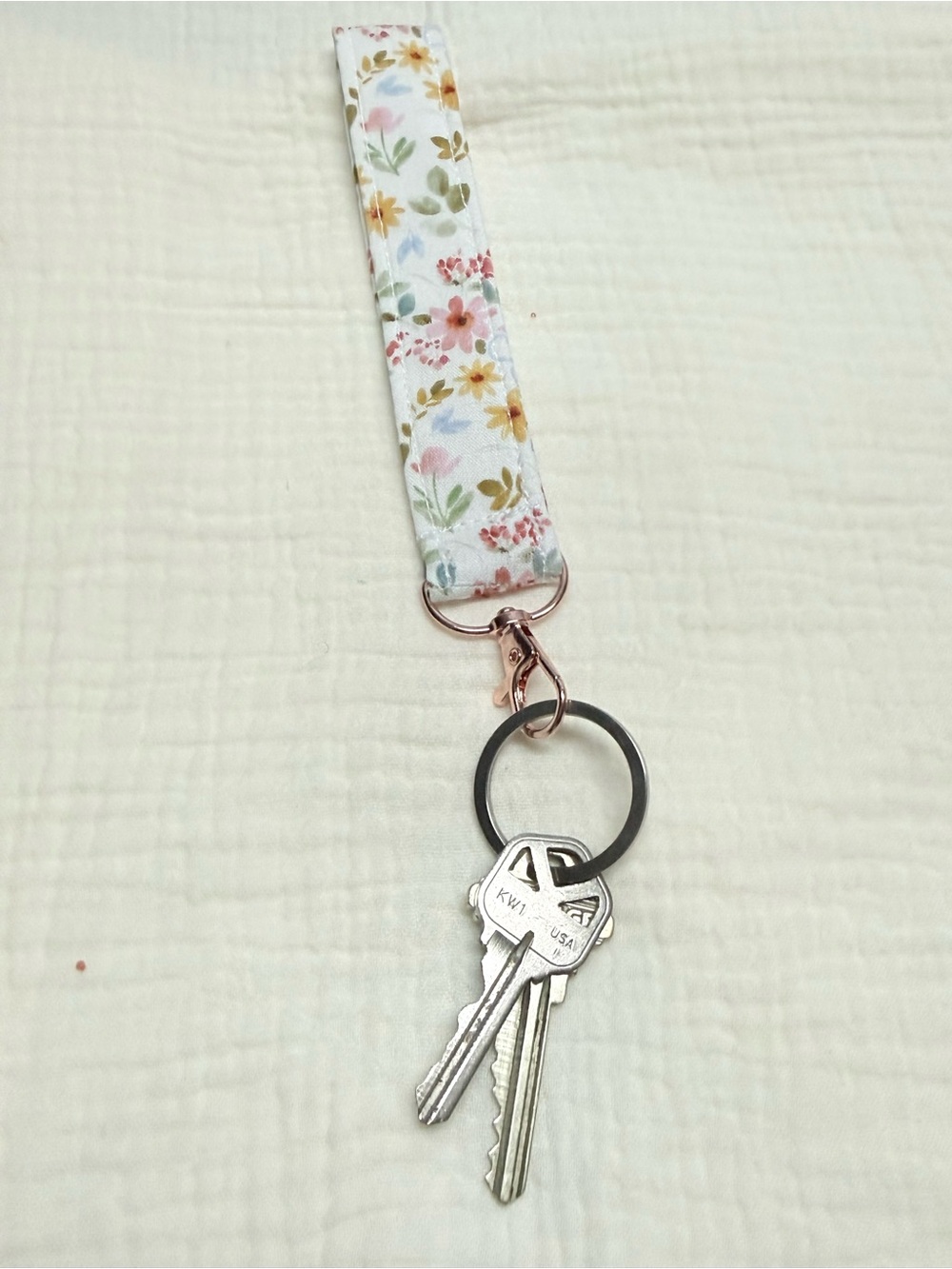 Handmade Floral Wristlet Keychain Strap - White Floral 5.5” long